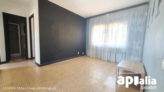 PISO DE 4 HABITACIONES EN LA CREU DE BARBERÀ - BARCELONA