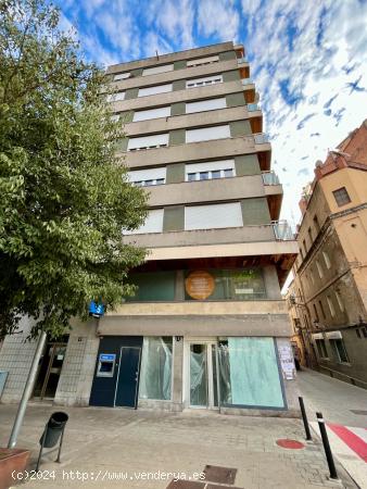 Oportunidad única de alquiler de local comercial en edificio histórico en Martorell. - BARCELONA