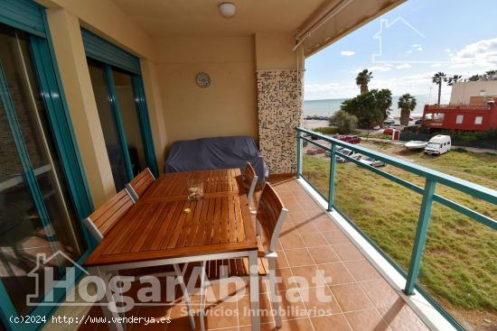 SEMINUEVO CON PISCINA, Y TERRAZA CON VISTAS AL MAR - CASTELLON