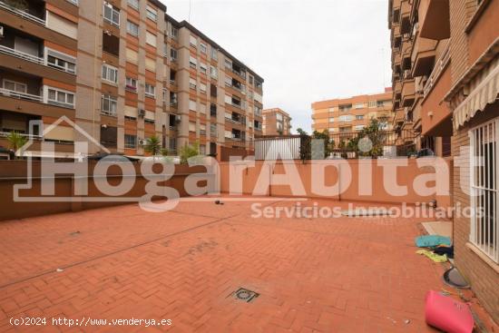 AMPLIO CON GRAN TERRAZA Y GARAJE JUNTO A NUEVO CENTRO - VALENCIA