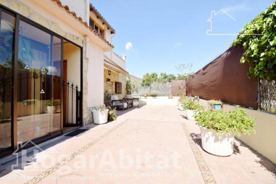 CHALET SEMINUEVO CON PISCINA, GARAJE, JARDIN Y TERRAZA - CASTELLON