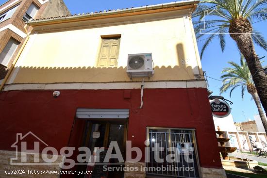 ¡EXCELENTE UBICACIÓN! CASA PARA REFORMAR CON TERRAZA Y BARBACOA - VALENCIA