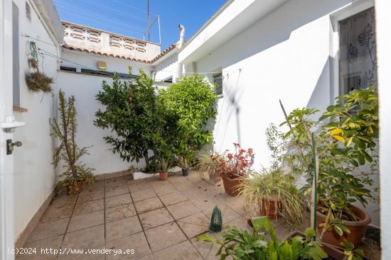 SE VENDE PLANTA BAJA EN EL MOLINAR - MALLORCA- - BALEARES