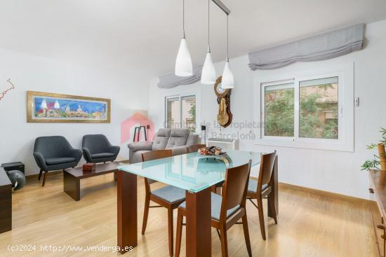 Magnifica vivienda con local anexo en venta en la zona de Pubilla Cases - BARCELONA