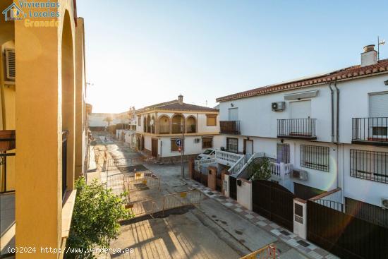 OPORTUNIDAD PARA REFORMAR EN LA MEJOR ZONA DE CHURRIANA - GRANADA