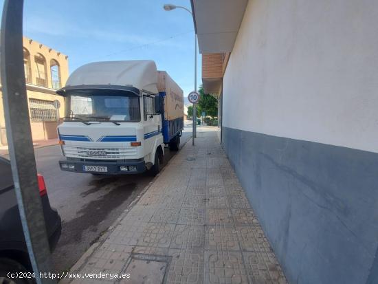  Local de 180 metros en alquiler en Santa Maria del Aguila - ALMERIA 