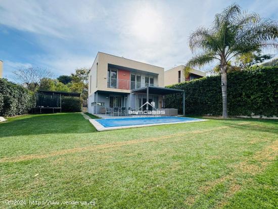 SE VENDE EXCLUSIVA VILLA EN LA ZONA DE TORRE BELLVER - CASTELLON