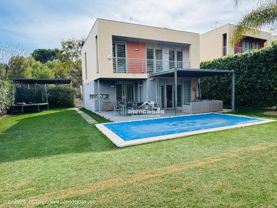 SE VENDE EXCLUSIVA VILLA EN LA ZONA DE TORRE BELLVER - CASTELLON