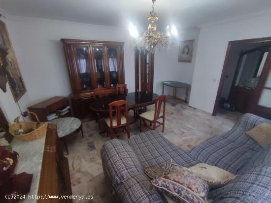 ESTUPENDA CASA ADOSADA EN LA ZONA DE REALEJO!!!!! - CORDOBA