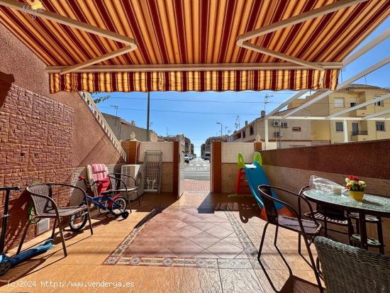 EXCELENTE PRECIO! BUNGALOW CON AMPLIA TERRAZA Y VISTAS FRONTALES AL MAR  - ALICANTE