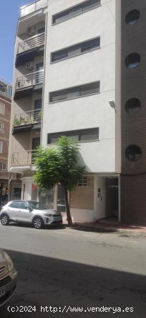 Apartamento reformado en Torrevieja zona Puerto - ALICANTE