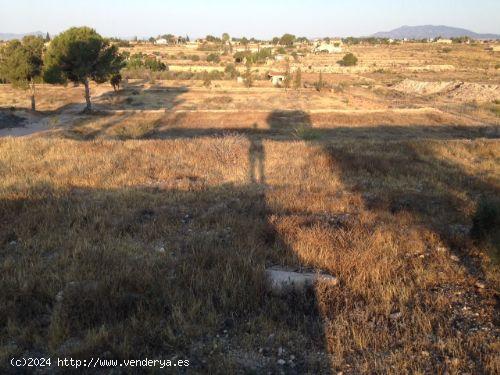 FINCA EN VENTA VALLE DEL SOL DE 5.600 METROS CON AGUA, LUZ Y EMBALSE - MURCIA