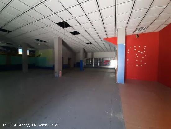 Local comercial en venta en Avenida Hispanidad (Santa Fe) - GRANADA