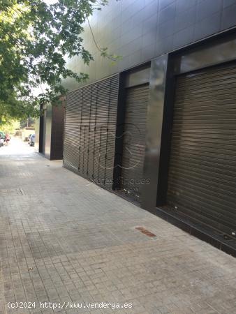 Se alquilan locales comerciales desde 70 m2 hasta 500m2 - BARCELONA