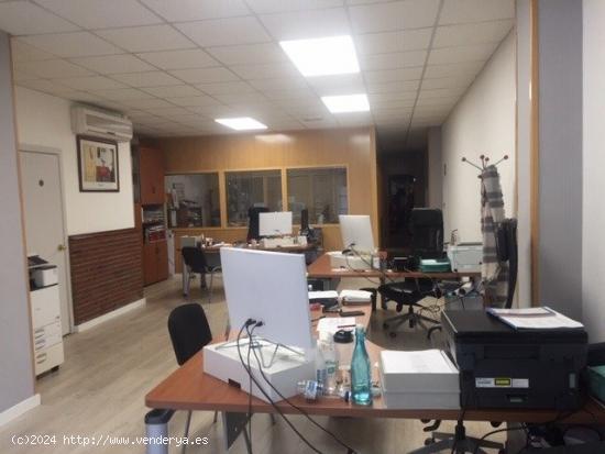 Local comercial en venta en Barberà del Valles - BARCELONA