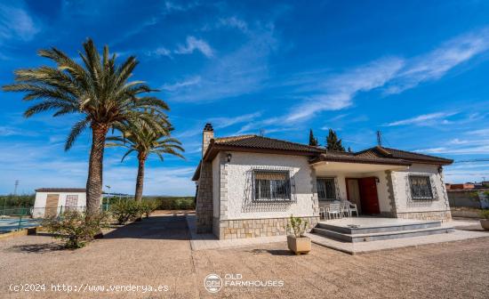  Casa con terreno en Roldán - MURCIA 