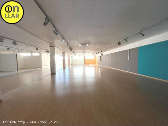 LOCAL COMERCIAL EN 1a PLANTA 558m2 CENTRO COMERCIAL SANT JORDI - BARCELONA