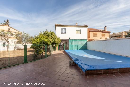 Dos casas en parcela de 724m con huerto y piscina - GRANADA