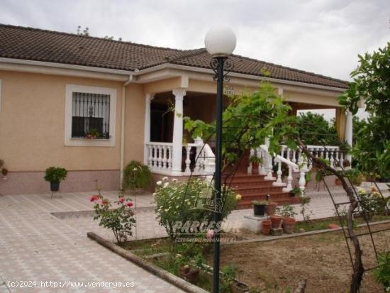 HIPOTECABLE - Parcela de 3.000m2 con casa de 150m2 y piscina. - CORDOBA