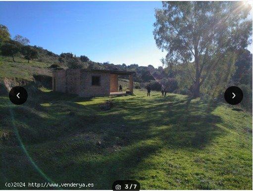  ZONA CUEVAS BAJAS. Parcela de 6.000 m2, vallada con casa en construccion 65 m2 - CORDOBA 