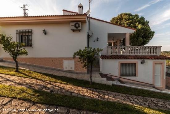 ZONA SIERRA - JARAS - HIPOTECABLE - Parcela de 1500 m con GRAN Casa de 250 m2 y PISCINA. - CORDOBA