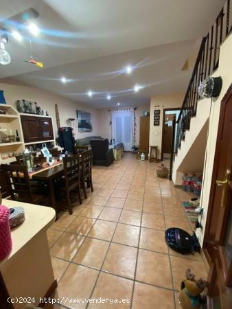 ZONA VEREDON DE LOS FRAILES - Casa de 110m2 con patio y trastero. - CORDOBA