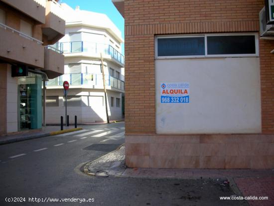 Local comercial en el centro - MURCIA