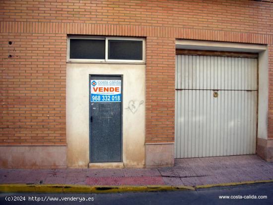 Local comercial en el centro - MURCIA