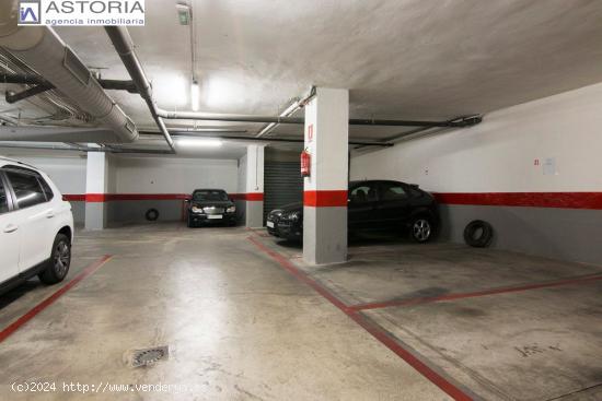 Plaza de garaje en camino de Ronda, junto Gimnasio Yo10 - GRANADA