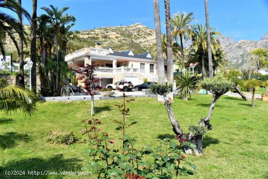 Chalet de lujo con piscina y pista de tenis en Marxuquera, Gandía - VALENCIA