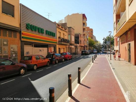 Local comercial  de 653 m2 en Gandia - VALENCIA