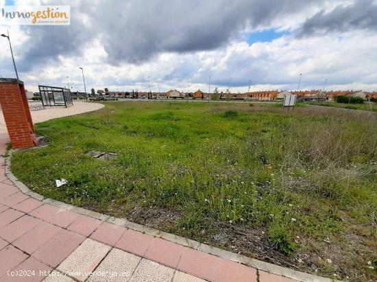 VENTA DE SOLAR EN URBANIZACIÓN EL SOTO, ALDEAMAYOR DE SAN MARTÍN - VALLADOLID