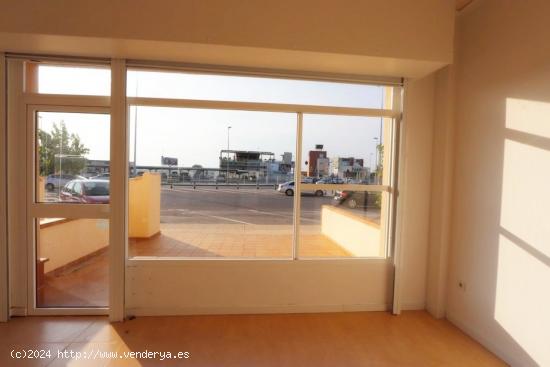 Local comercial en una ubicacion privilegiada en Aguamarina (Cabo Roig) - ALICANTE