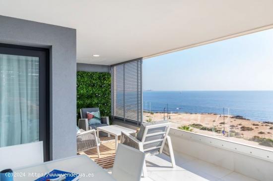 APARTAMENTOS EN PRIMERA LINEA EN PUNTA PRIMA - ALICANTE