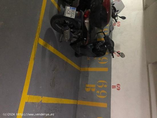 VENTA DE LOTE PARKING COCHE GRANDE Y MOTO EN ZONA 22@ - BARCELONA