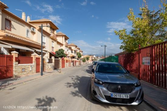 Vive en el la mejor zona de Armilla rodead@ de todos los servicios - GRANADA