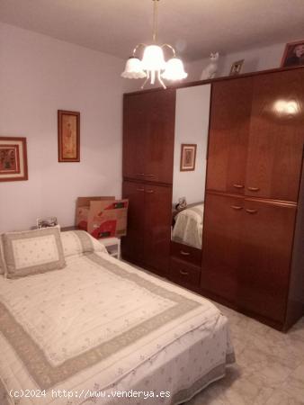  Se vende vivienda en Valdesalor reformada, con patio - CACERES 