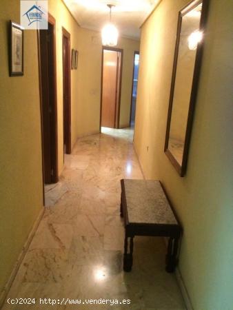 Se vende piso en el Centro. - CACERES