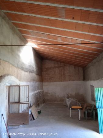 Gran Inmueble con Muchas posibilidades en Malpartida - CACERES