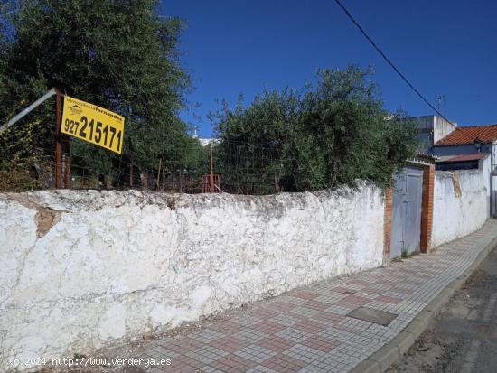 Parcela urbana en la entrada de Sierra de Fuentes - CACERES