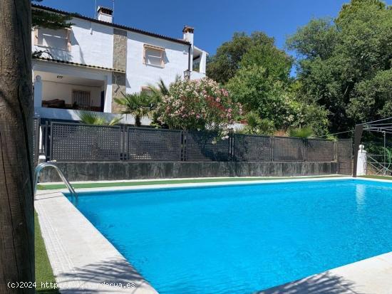 Chalet con piscina - CACERES