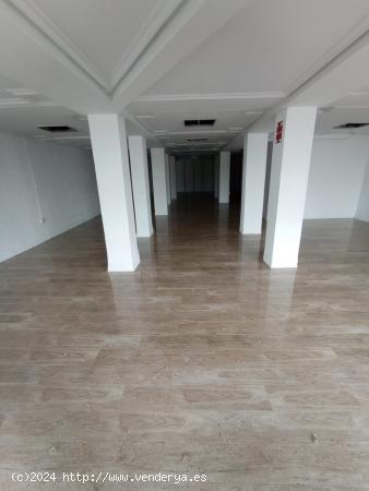 ESPECTACULAR LOCAL DE 820 M2 - CACERES