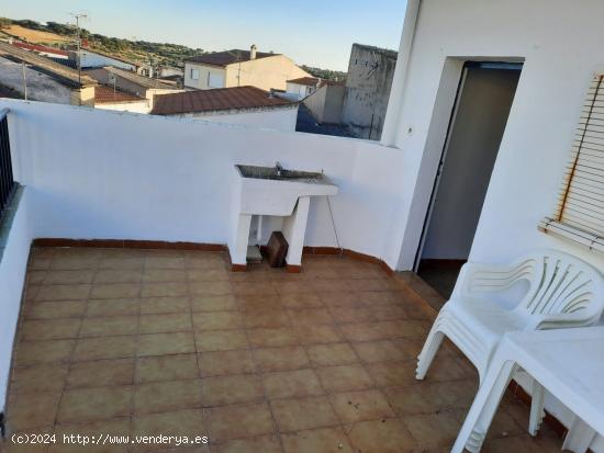 Casa en venta de pueblo en Torreorgaz - CACERES