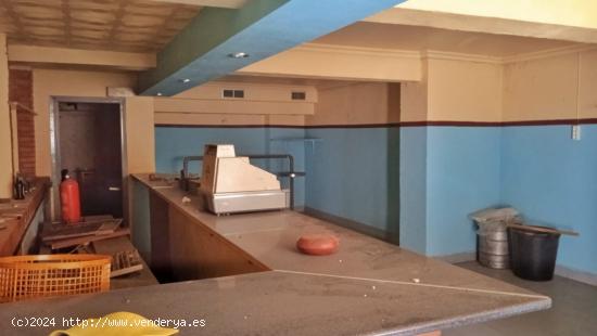  Local comercial en Madrila alta con posibilidades de adaptar - CACERES 