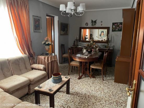 Casa en zona de Plaza Italia - CACERES