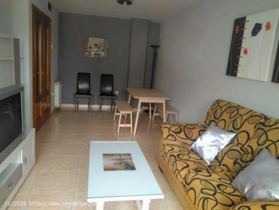  Se vende precioso apartamento totalmente reformado en Hernán Cortés - CACERES 