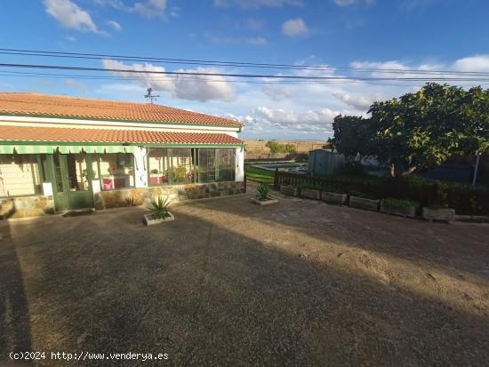 Casa de campo con escrituras en Sierra de Fuentes!!! - CACERES