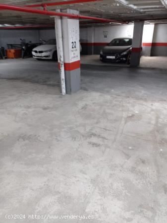 Gran Plaza de garaje en Parking de Cánovas! - CACERES