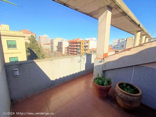 Ático dúplex en pleno centro - CACERES