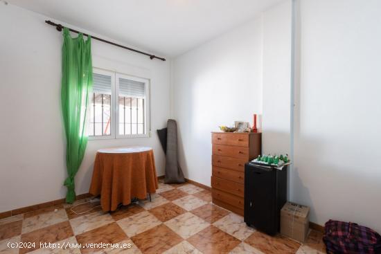 VENTA DE BONITA CASA EN MELEGIS - GRANADA